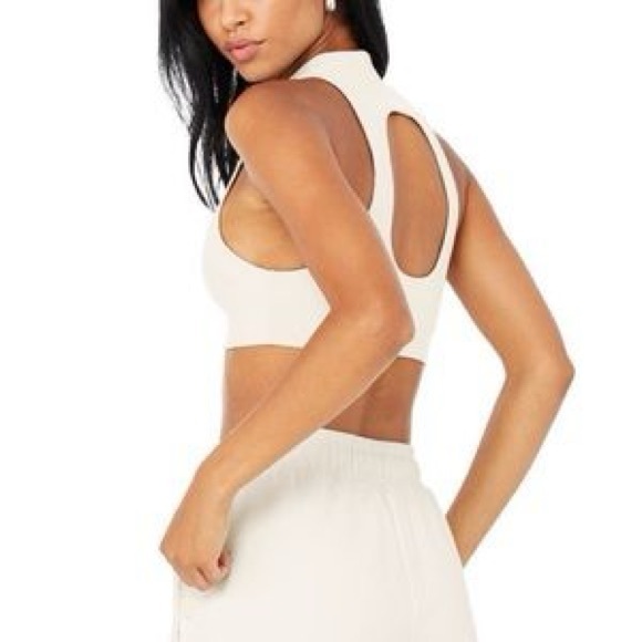 ALO YOGA Mockneck Cropped Top. - Picture 2 of 5